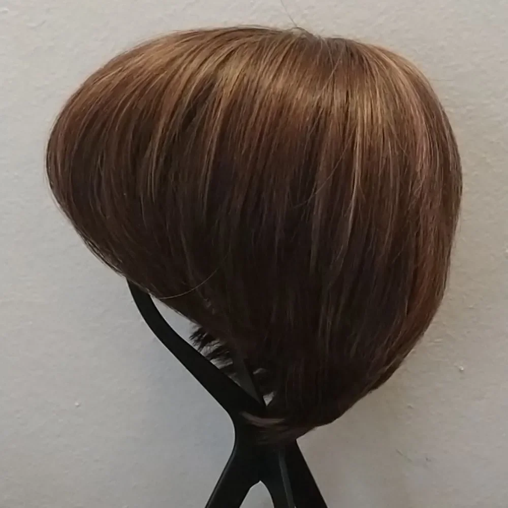 Short Bob Wig with Highlights